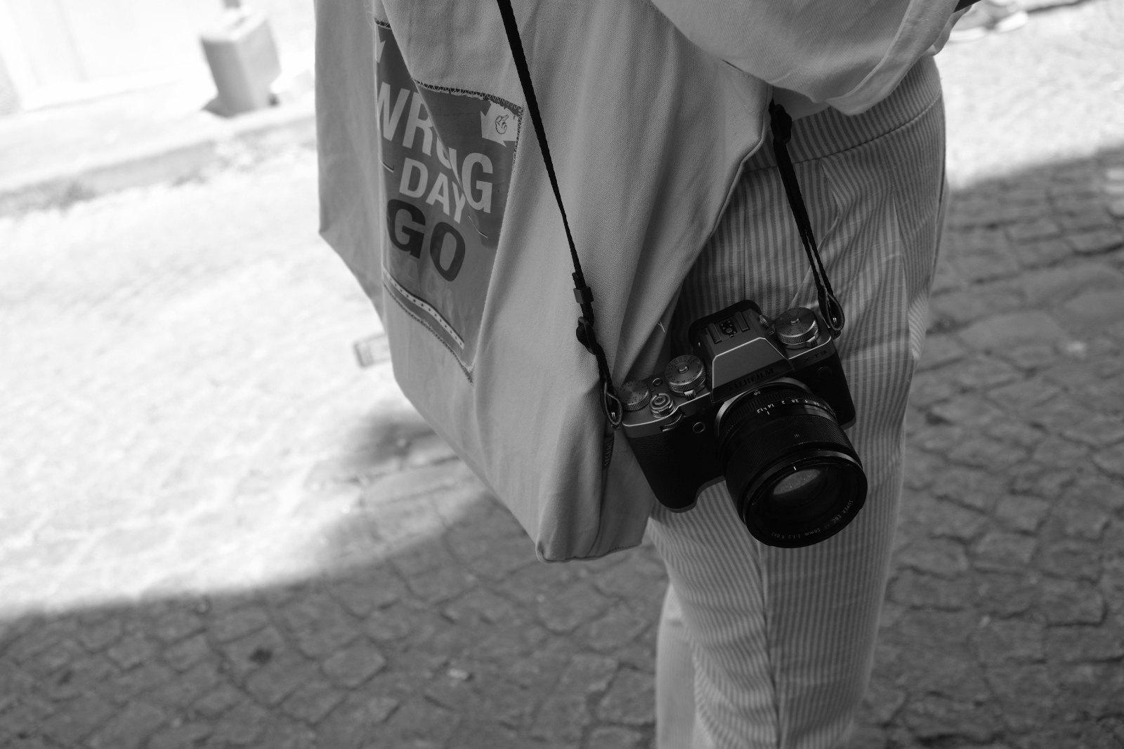 Photo walk for people who notice weird light 1
